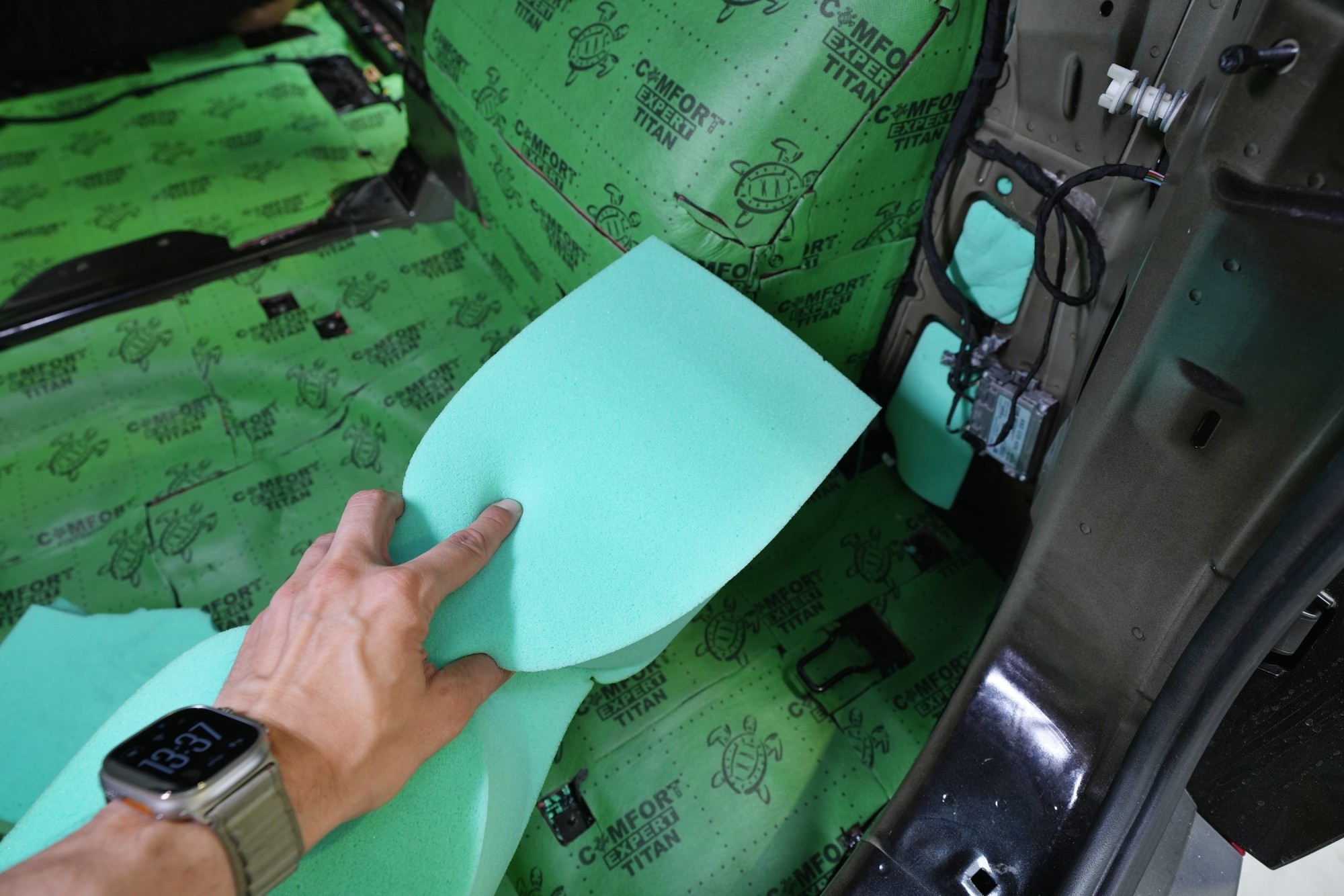 Comfortmat Soundtrap: prečo odhlučniť aj dutiny karosérie a ako na to