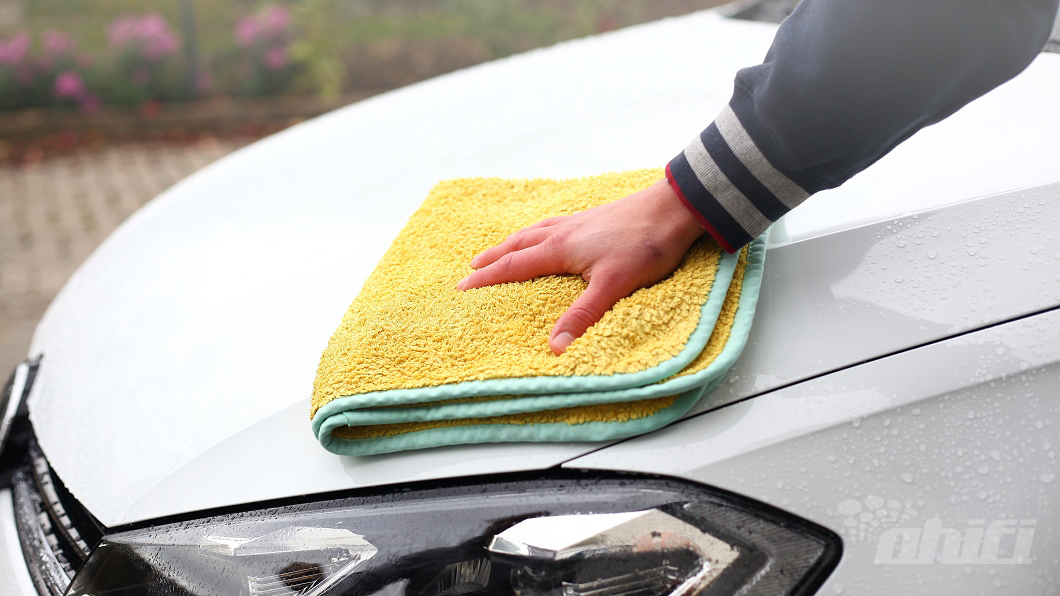 Sušení karoserie sušícím ručníkem