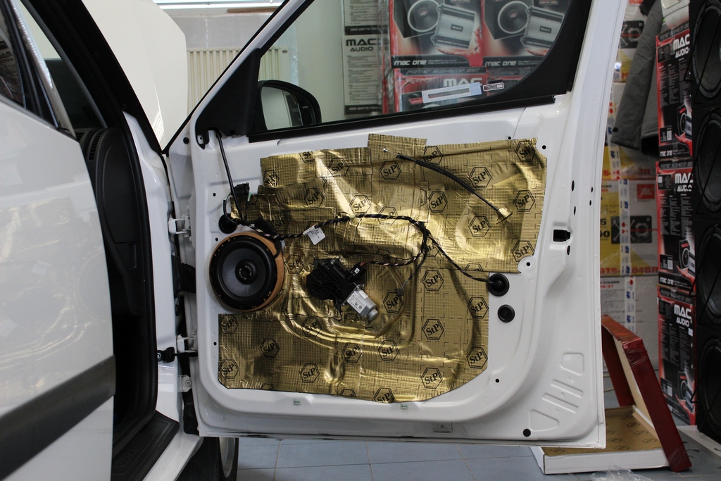 Tlumení dveří Škoda Roomster