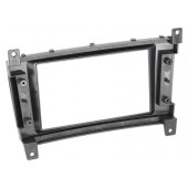 Redukčný rámček autorádia s Inbay nabíjaním pre Mercedes C-Class, CLC-Class