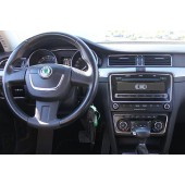 Redukčný rámček autorádia pre Škoda Superb II