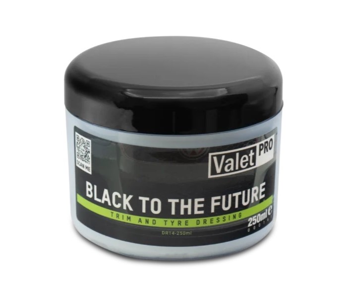 E-shop Prípravok na ošetrenie plastov a pneumatík ValetPRO Black To The Future (250 ml)