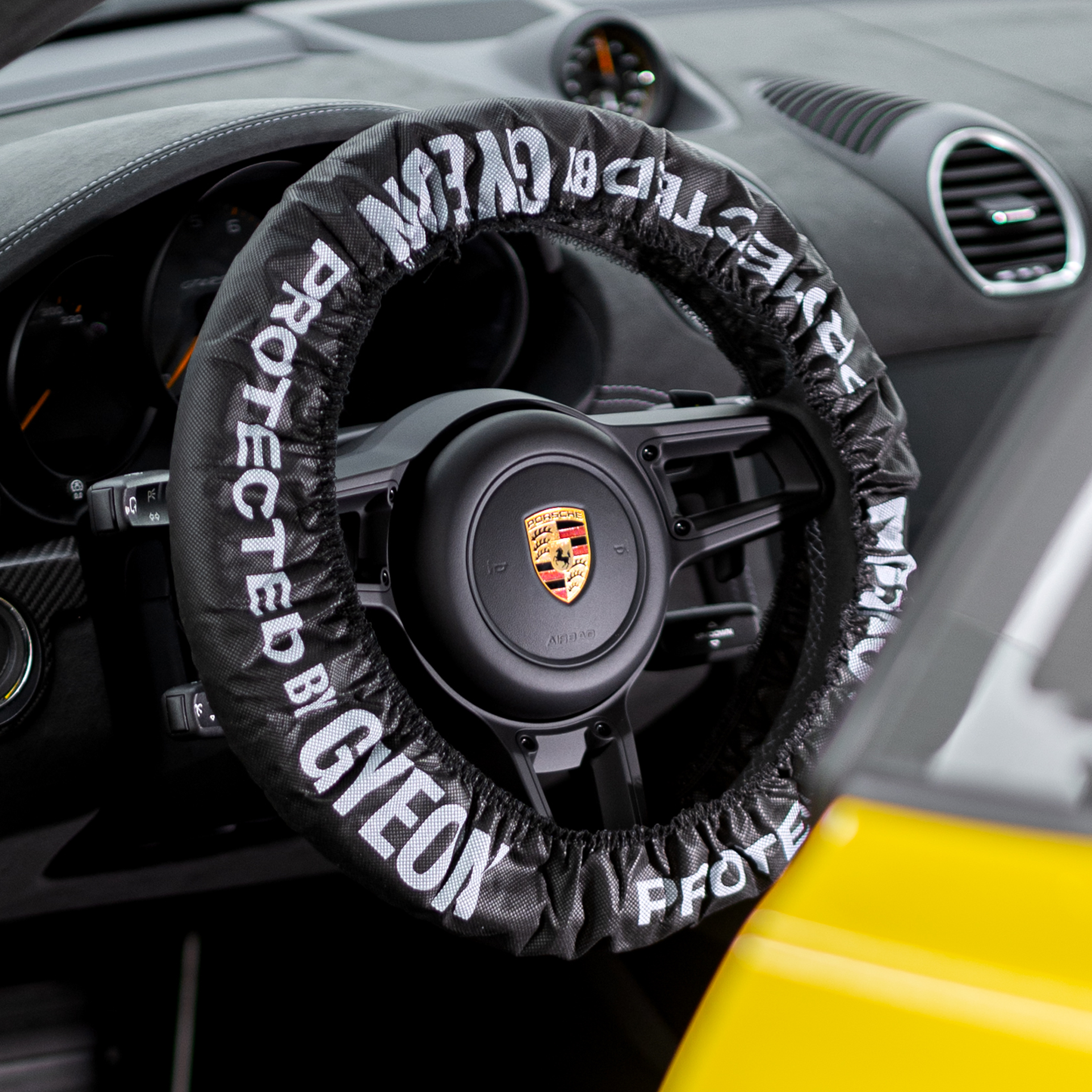 E-shop Ochranný návlek na volant Gyeon Q2M Steering WheelCover